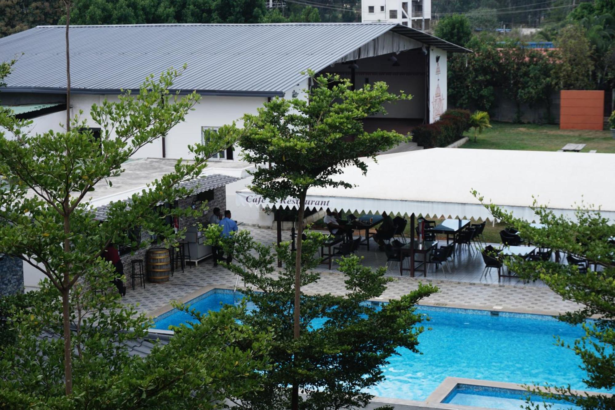Vistar Resort & Hotels Kammasandra Exterior foto