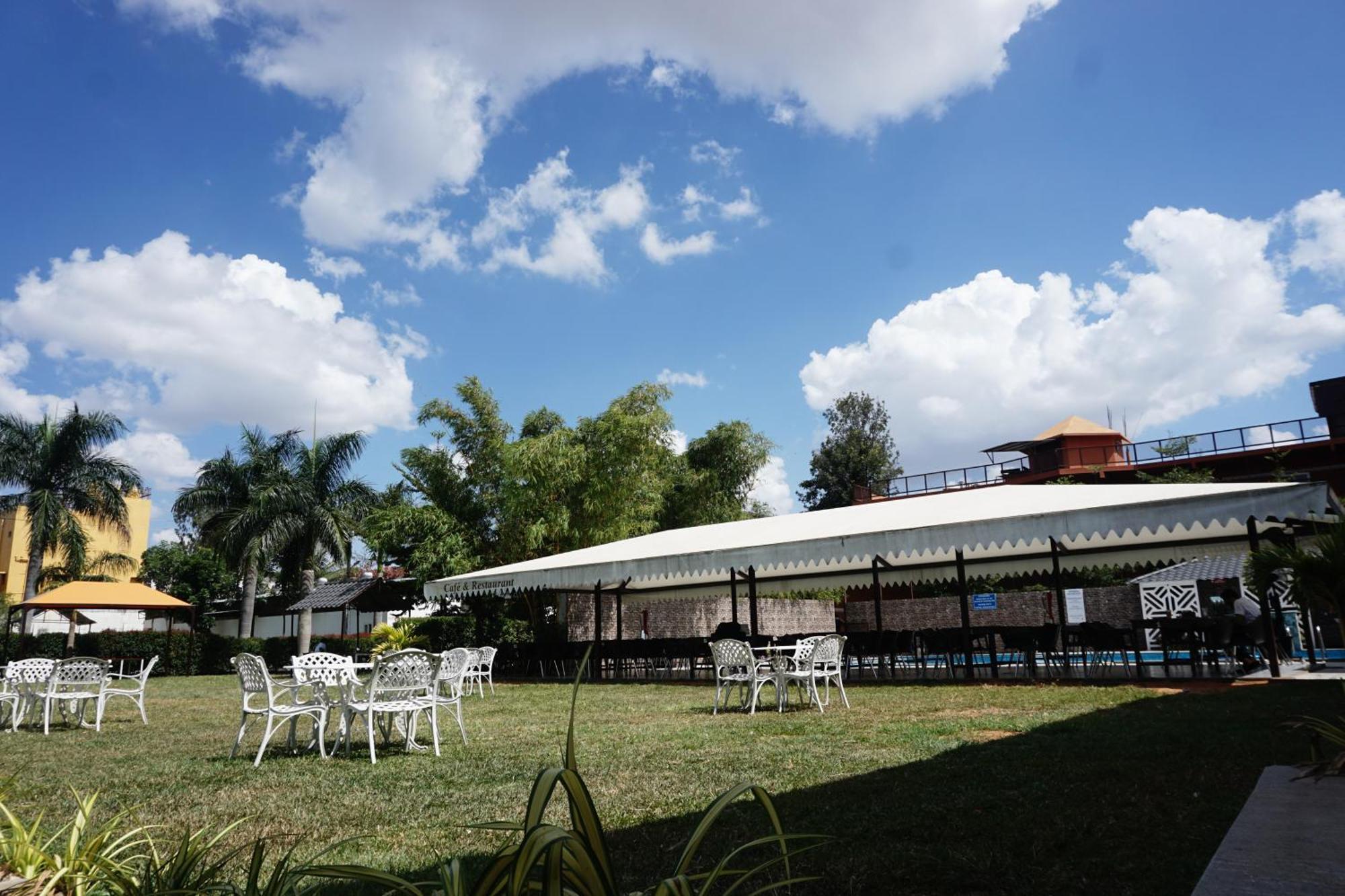 Vistar Resort & Hotels Kammasandra Exterior foto
