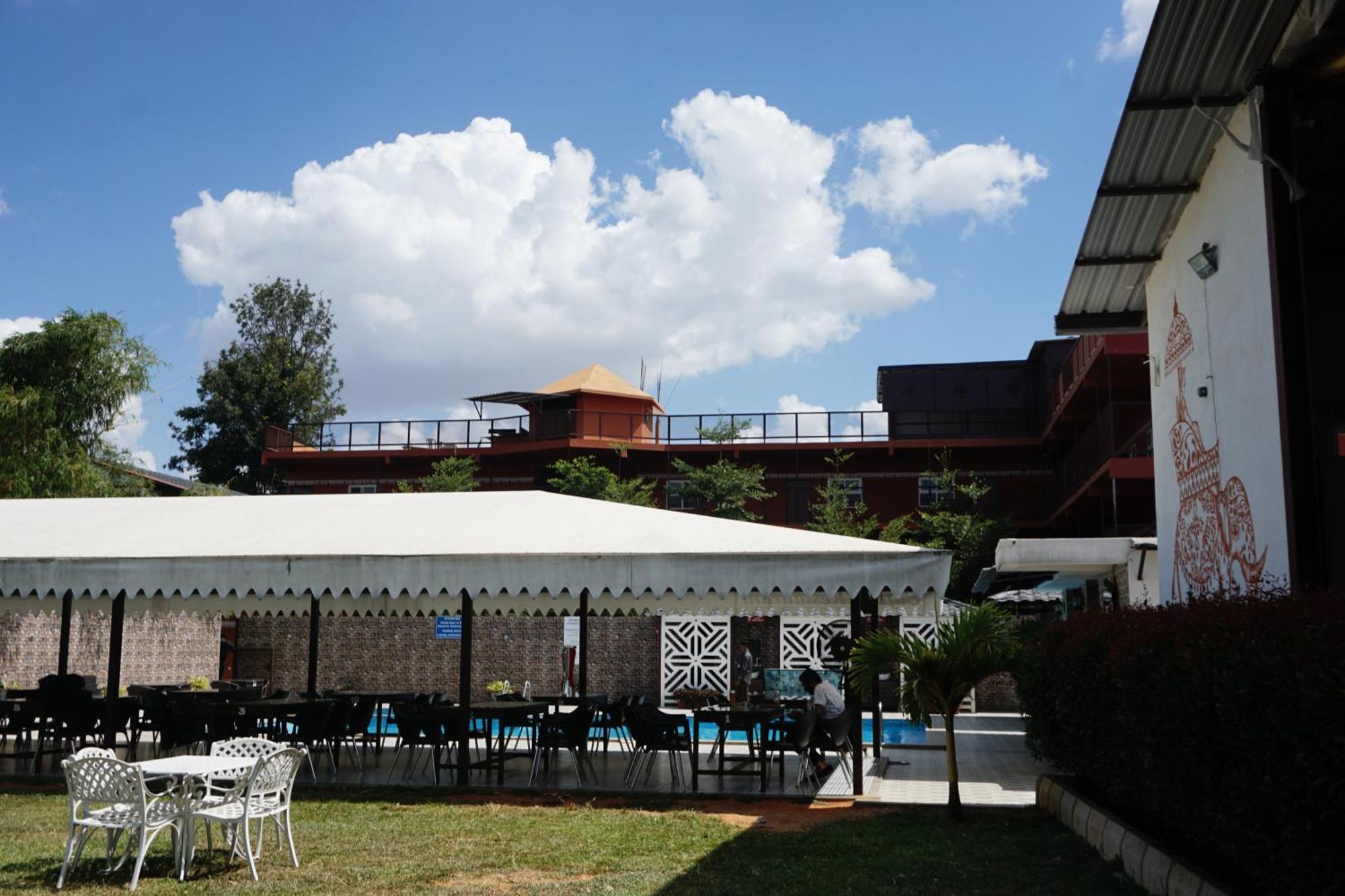 Vistar Resort & Hotels Kammasandra Exterior foto
